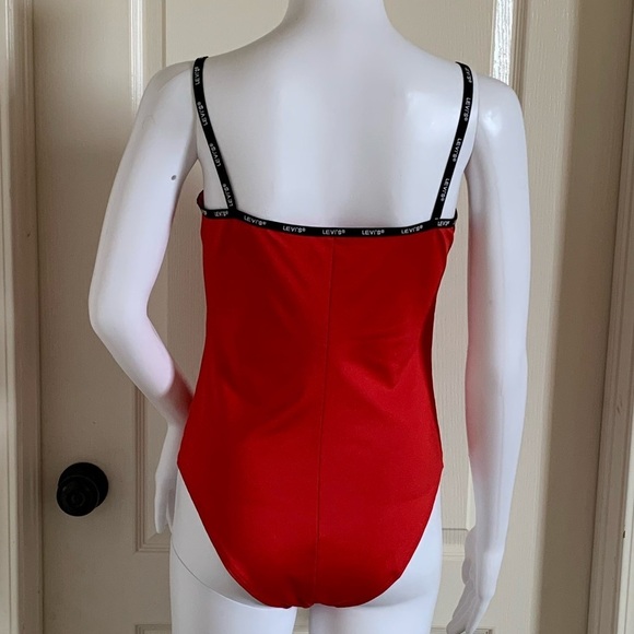 Levi’s Paige Brilliant Red Bodysuit Branded Contra - Picture 6 of 11
